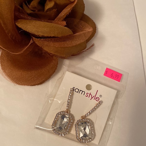 ✨Sam Style Earings✨ - Picture 2 of 3